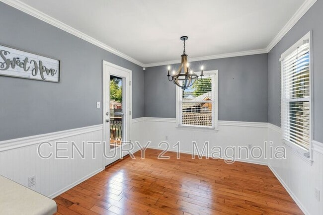 Photo - 299 Ashbrook Dr