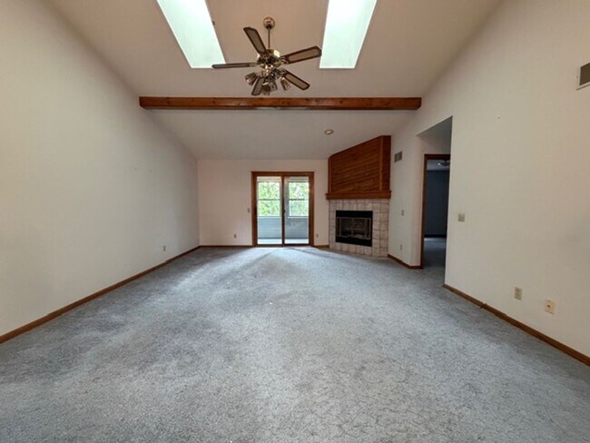 Photo - 657/659 Wood Violet Lane Unit 657
