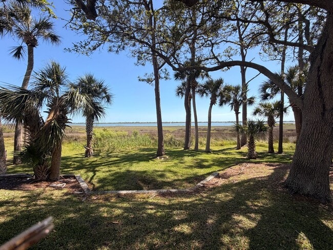 Photo - 7 Castania Ct