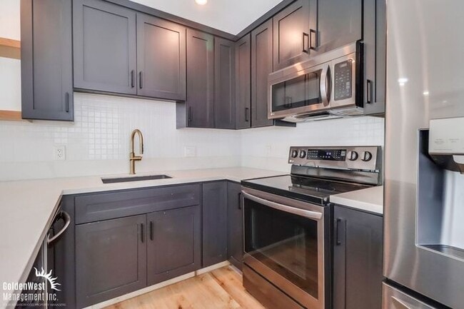 Photo - Modern 2Bdm 1Ba Apartment in the Azalea Pa...