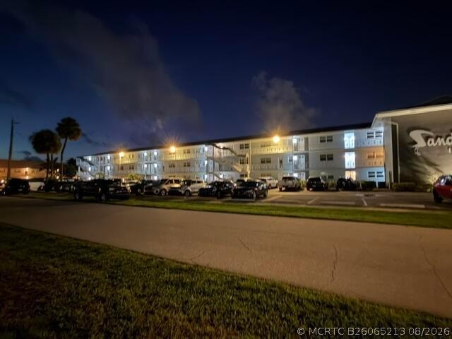 Building Photo - 120 Lehane Terrace Unit 305