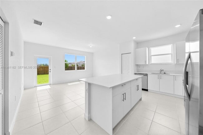 Photo - 2310 SE 28th Dr