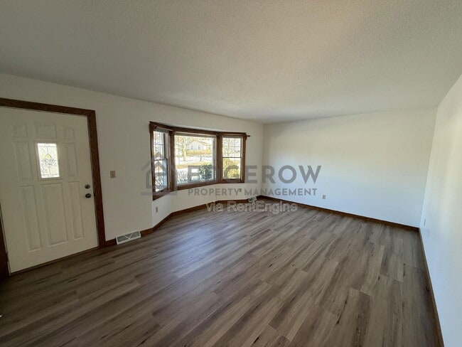 Photo - 2540 Ancient Dr SW