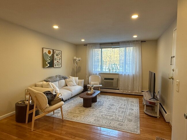 Photo - 197 Kent St Unit 18