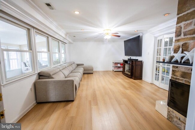 Photo - 24 Rose Apple Rd