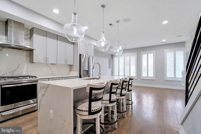 Photo - 1632 K St NE Unit PH