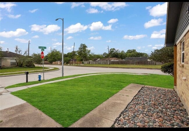 Photo - 4640 Orange Cir S