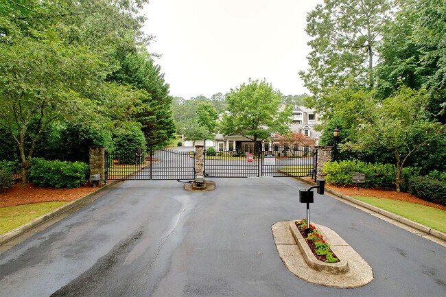 Eastland Court Apartment Homes