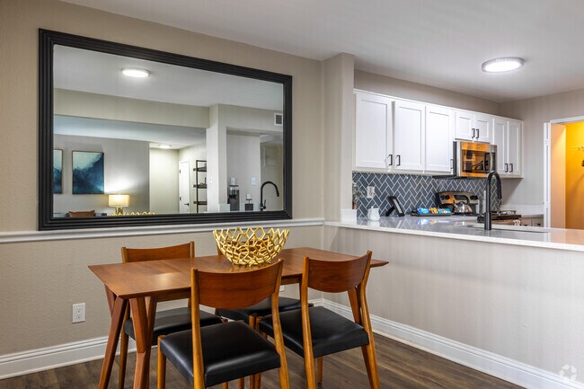 2BR, 2BA - 1,127SF - Dining Room