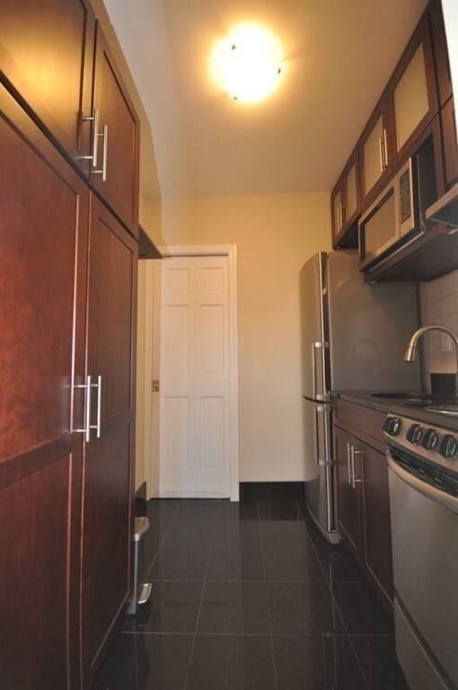 Photo - 229 Newbury St Unidad 4F