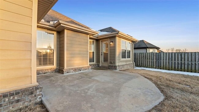 Photo - 3960 Deerhurst St