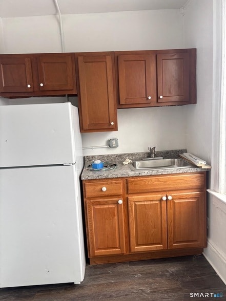 Building Photo - 86 Pequonnock St Unit 36