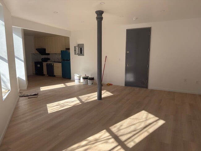 Photo - 5722 Myrtle Ave Unidad 2