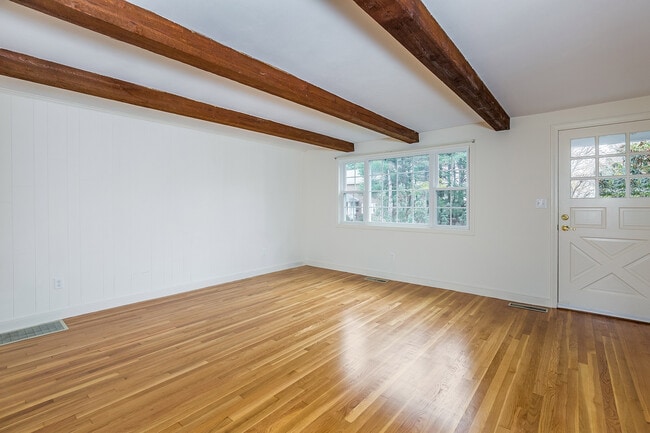 Photo - 1764 Wedgewood Cmn