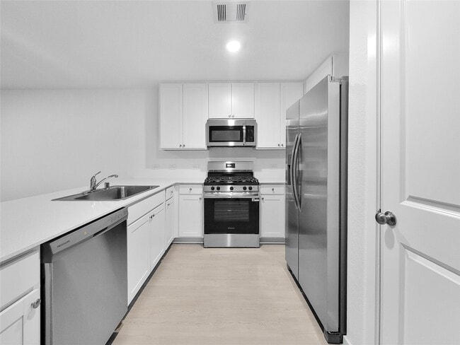 Photo - 31449 Moore Rd