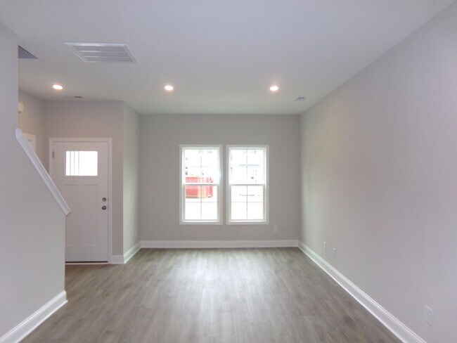 Photo - 199 Loren Rd