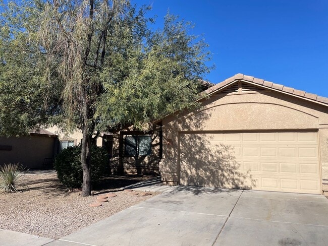 Photo - Lovely 4 Bedroom 2 Bath Home!