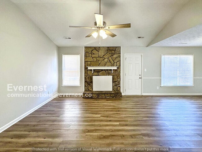 Photo - 95 Rosebud Ln