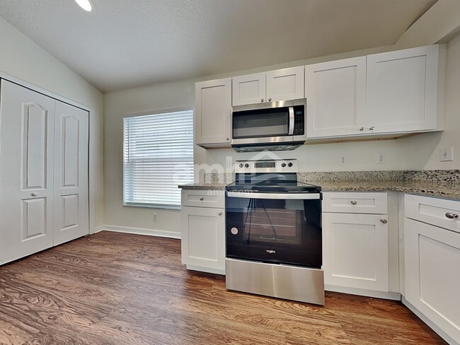 Photo - 30734 Midtown Ct