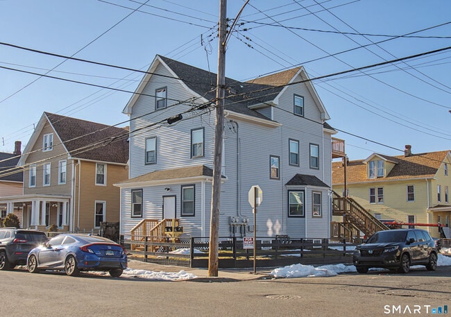 Photo - 144 Cottage St Unit 1st Floor