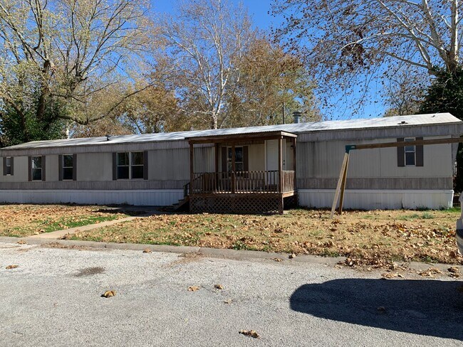 Fountain Village MHP - Fountain Village MHP Apartment Unit 422 E Fountain Road - #33 POH
