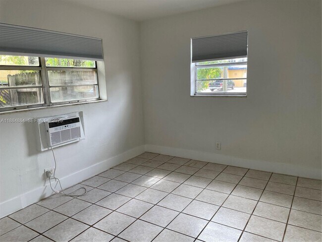 Photo - 6021 Polk St Unit 1