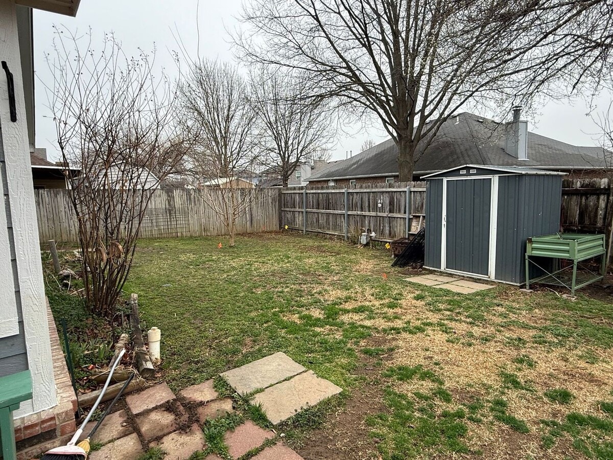 Photo - Make this gem your new 3 bedroom, 2 bathroom home!