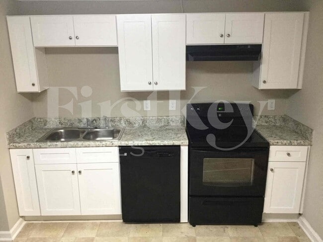 Photo - 676 Bridge Ave