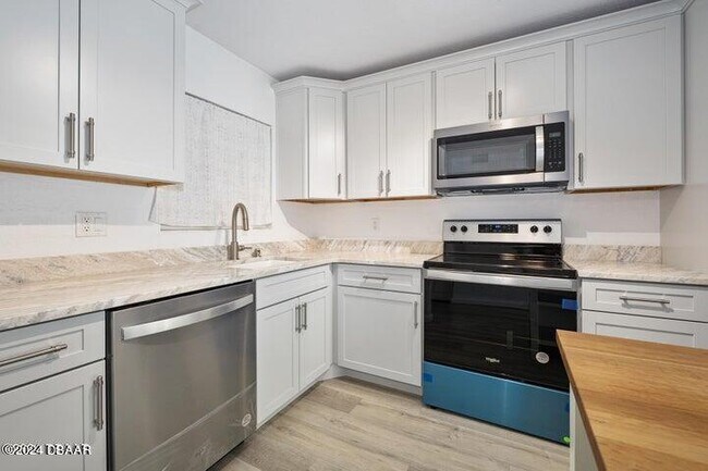 Photo - 2711 N Halifax Ave Unit 396