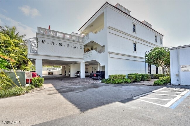 Photo - 555 5th Ave S Unit PH-1