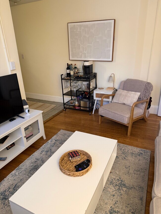 Photo - 222 Hanover St