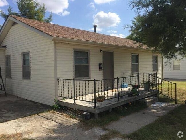 Building Photo - 807 S Jefferson St Rental