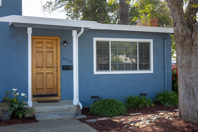 Building Photo - 1450 F St Unit 1450 Rental