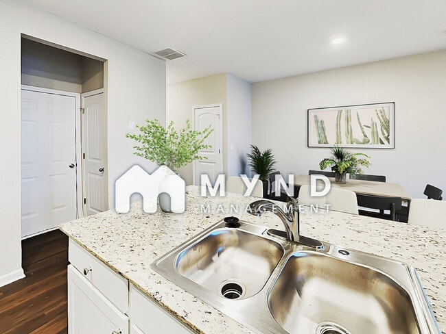 Photo - 5648 Union Pointe Dr