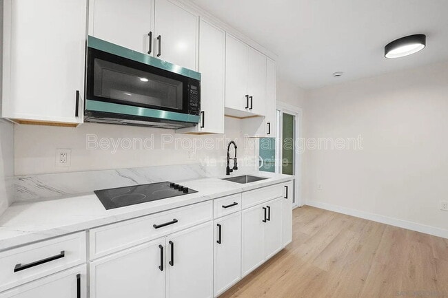 Photo - 1304 49th St