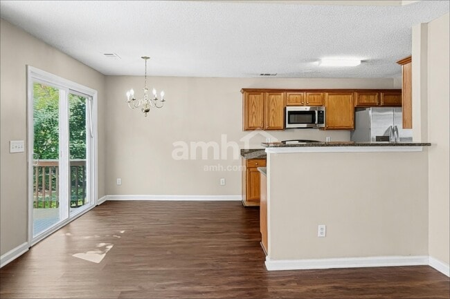 Photo - 3450 Ridgefair Dr