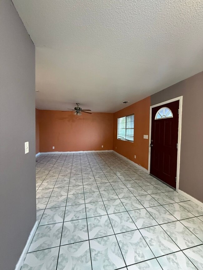 Photo - Beautiful home in the heart of Cutler, CA!