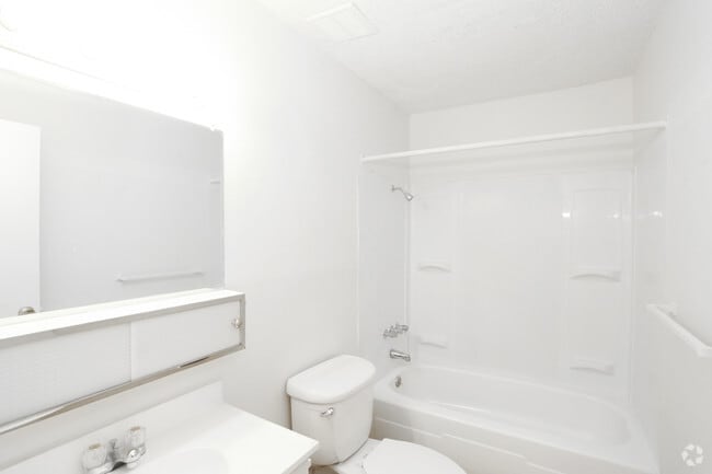 Large Full Bathroom in All Units