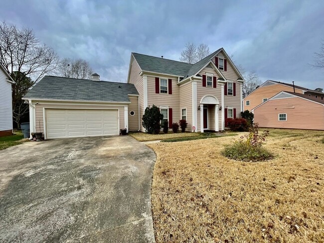 Building Photo - Welcome to this beautiful 5-bedroom, 2.5 bathroom home located in the vibrant city of Charlotte, NC