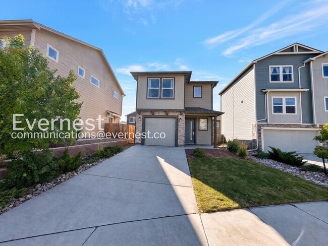 Building Photo - 3-Bed, 2.5-Bath Home/Voucher Accepted / Available Now!