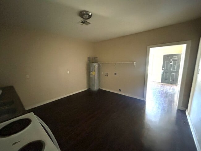 Photo - 2208 Cumberland Ave Unit B