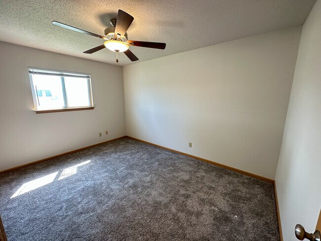 Photo - 4606 Ontario St