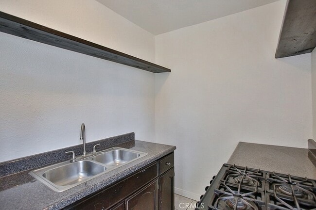 Photo - 607 Camulos St