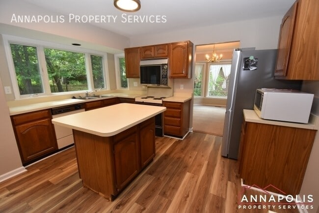 Photo - 3144 Stonehenge Dr