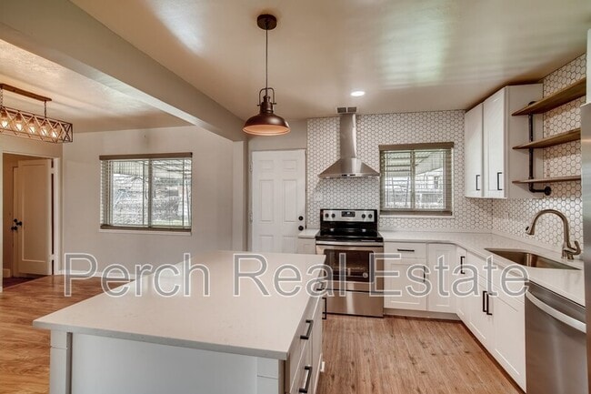 Building Photo - 1281 Quentin St Rental