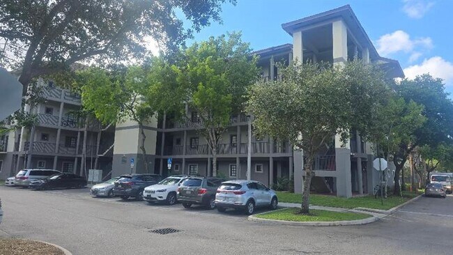 Photo - 2851 Riverside Dr Unit 107