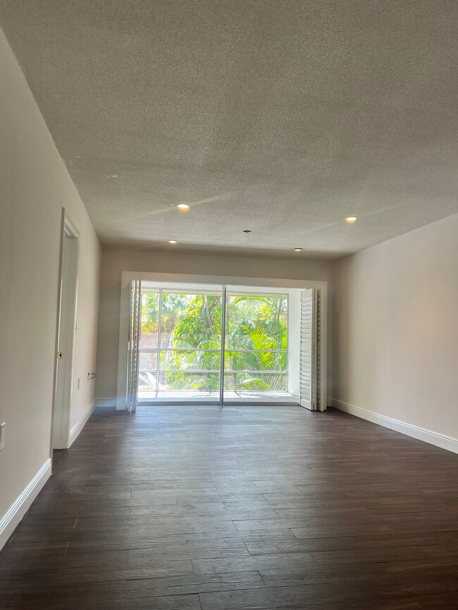 Photo - 1900 S Kanner Hwy Unit 1-203