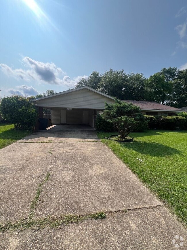 Building Photo - Southern Hills! Rental
