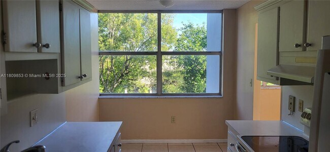 Photo - 1300 NE Miami Gardens Dr Unit 407E