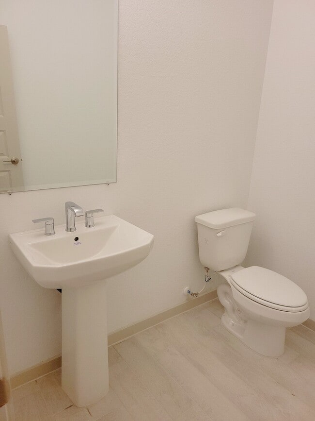 Building Photo - 28434 Eli Eagle St